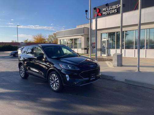 2021 Ford Escape Titanium