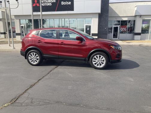 2022 Nissan Rogue Sport S