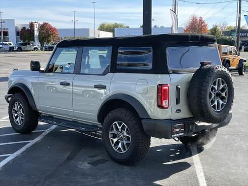 2022 Ford Bronco Base