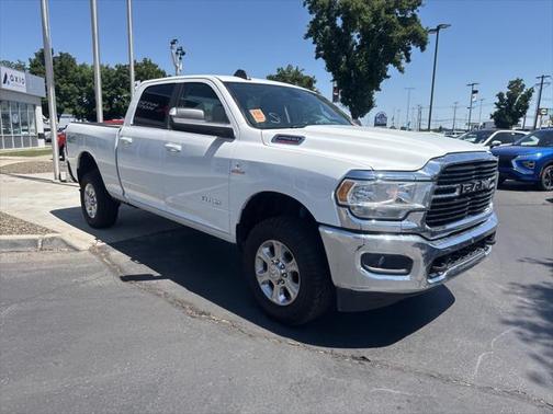 2020 RAM 2500 Big Horn Crew Cab 4X4 6'4' Box