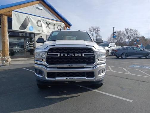 2022 RAM 2500 Big Horn Crew Cab 4x4 8' Box