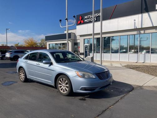 2012 Chrysler 200 Touring