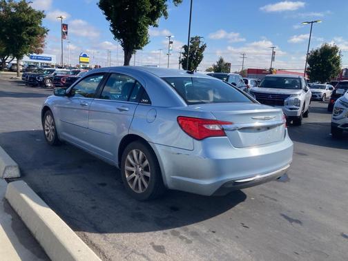 2012 Chrysler 200 Touring