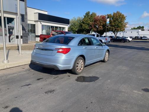2012 Chrysler 200 Touring