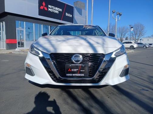 2022 Nissan Altima SR FWD