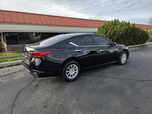 2025 Nissan Altima S FWD