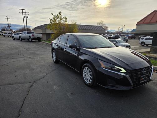 2025 Nissan Altima S FWD