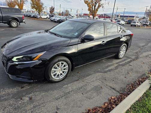 2025 Nissan Altima S FWD