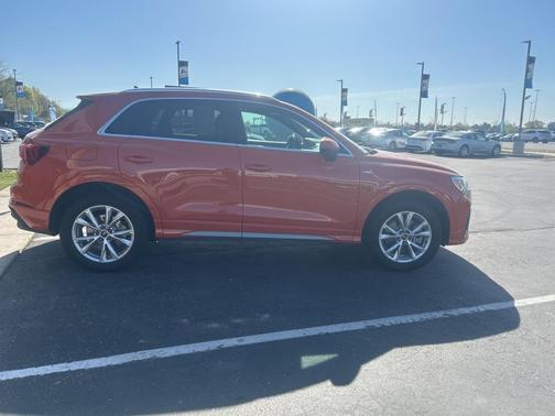 2023 Audi Q3 Premium 45 TFSI S line quattro Tiptronic