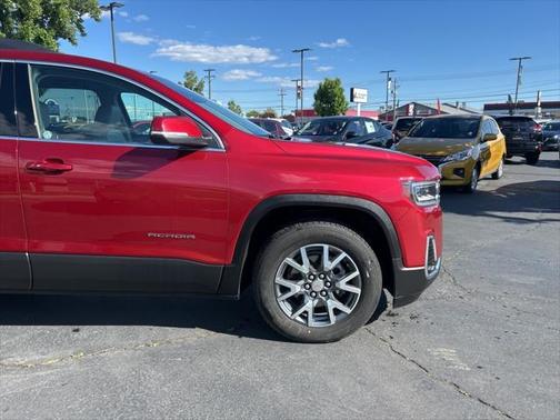 2023 GMC Acadia AWD SLT