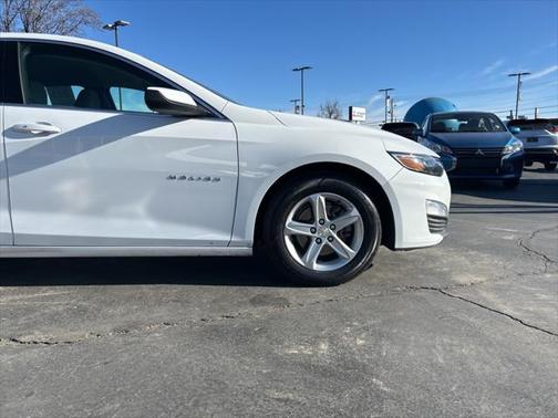 2022 Chevrolet Malibu FWD LT