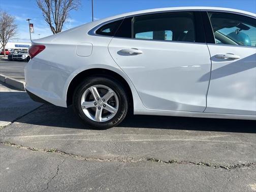 2022 Chevrolet Malibu FWD LT