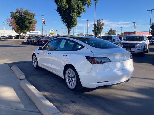 2022 Tesla Model 3 Standard Range