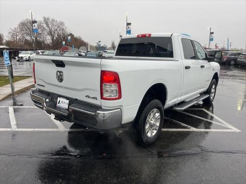 2023 RAM 2500 Big Horn Crew Cab 4x4 6'4' Box