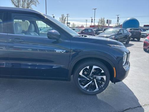 2025 Mitsubishi Outlander PHEV SEL