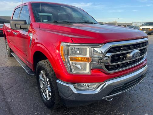 RED 2021 Ford F-150 XLT