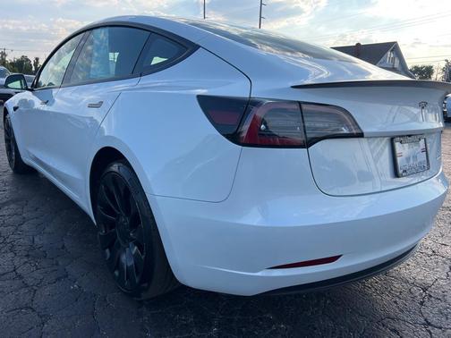 2023 Tesla Model 3 Performance