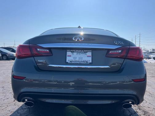 2015 INFINITI Q70L 3.7