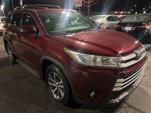 2017 Toyota Highlander SE
