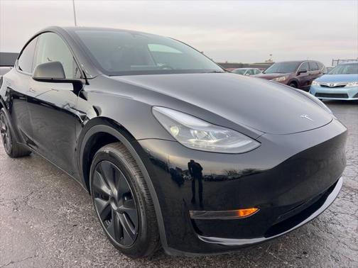 2024 Tesla Model Y LONG RANGE