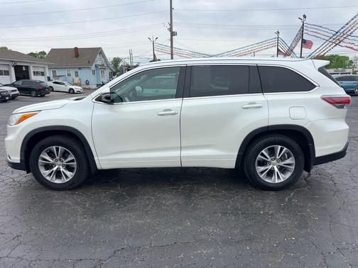 WHITE 2014 Toyota Highlander XLE