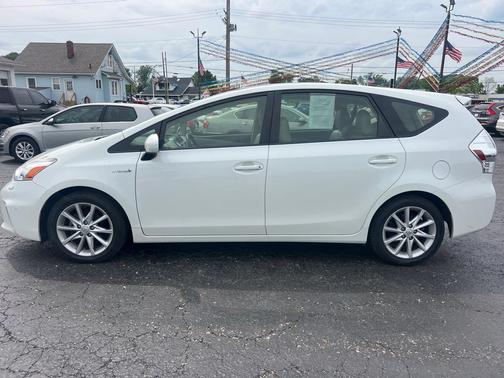 WHITE 2013 Toyota Prius v Two