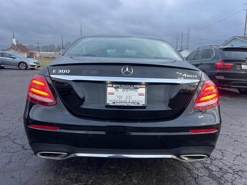 2017 Mercedes-Benz E-Class E300 4MATIC