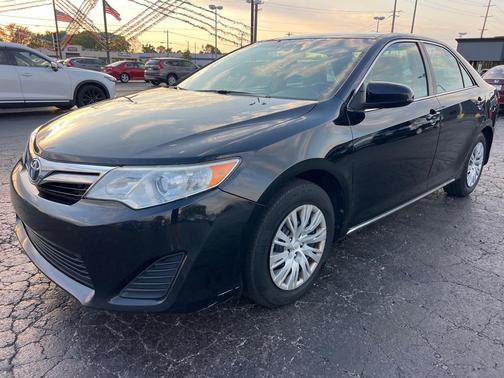 BLACK 2014 Toyota Camry L