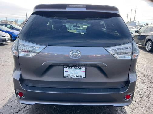 2015 Toyota Sienna SE Premium