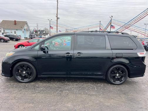 2015 Toyota Sienna SPORT