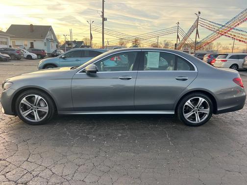 2017 Mercedes-Benz E-Class E 300 4MATIC LUXURY
