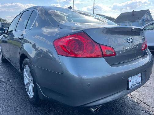 2011 INFINITI G37x Base