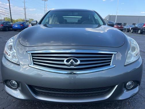 2011 INFINITI G37x Base