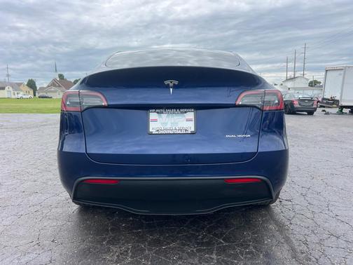Deep Blue Metallic 2022 Tesla Model Y Long Range Dual Motor All-Wheel Drive