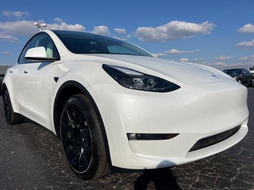 2023 Tesla Model Y LONG RANG
