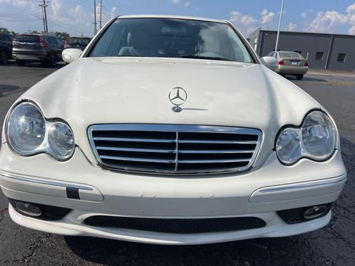 WHITE 2007 Mercedes-Benz C-Class C230