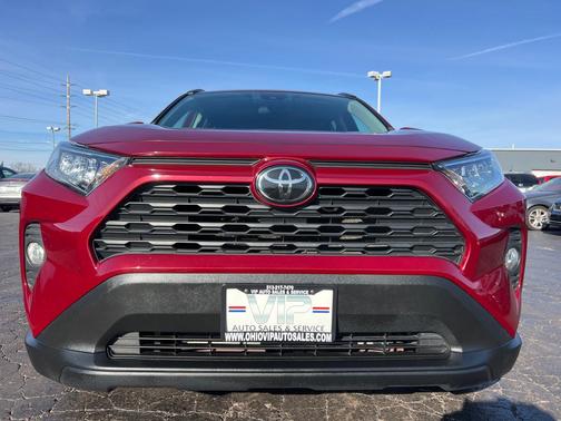 2020 Toyota RAV4 XLE