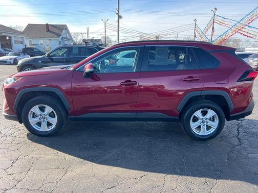 2020 Toyota RAV4 XLE