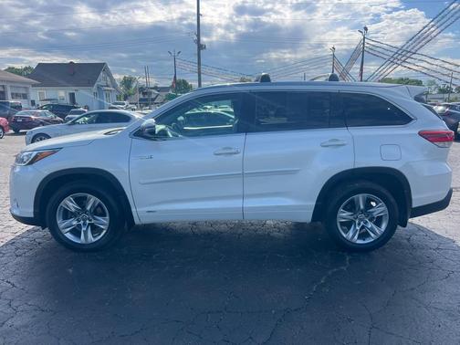 WHITE 2017 Toyota Highlander Hybrid Limited