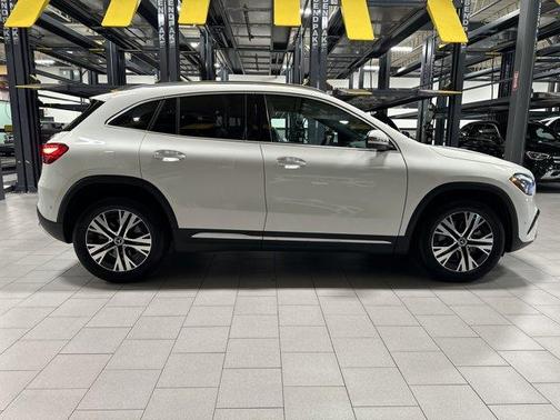 2025 Mercedes-Benz GLA 250 Base 4MATIC