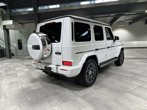 MANUFAKTUR Moonlight White Metallic 2025 Mercedes-Benz G-Class G 550 4MATIC