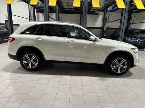 2022 Mercedes-Benz GLC 300 Base 4MATIC