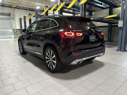 2022 Mercedes-Benz GLA 250 Base 4MATIC