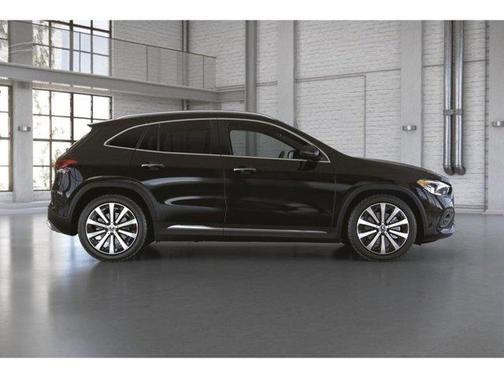 2022 Mercedes-Benz GLA 250 Base 4MATIC