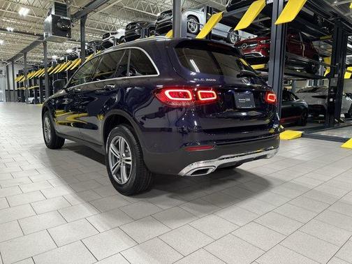 Lunar Blue Metallic 2022 Mercedes-Benz GLC 300 Base 4MATIC