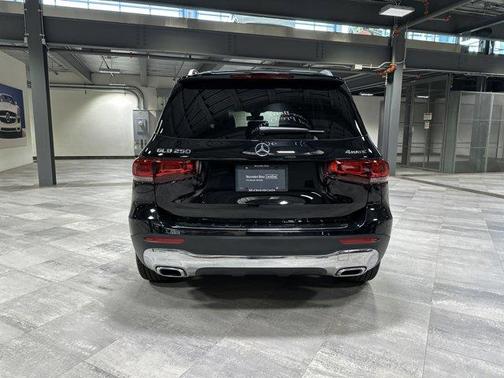 2022 Mercedes-Benz GLB 250 Base 4MATIC
