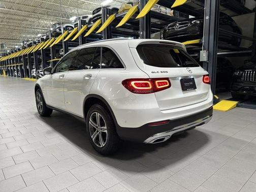 2022 Mercedes-Benz GLC 300 Base 4MATIC