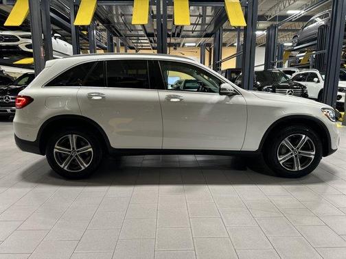 2022 Mercedes-Benz GLC 300 Base 4MATIC