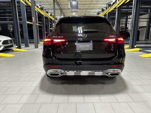 2023 Mercedes-Benz GLC 300 Base 4MATIC