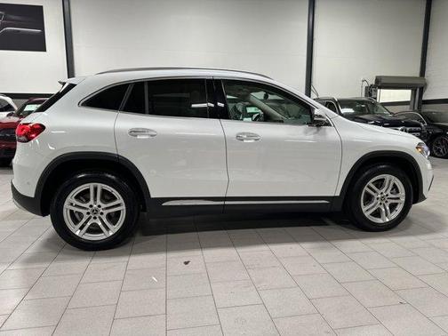 2022 Mercedes-Benz GLA 250 Base 4MATIC